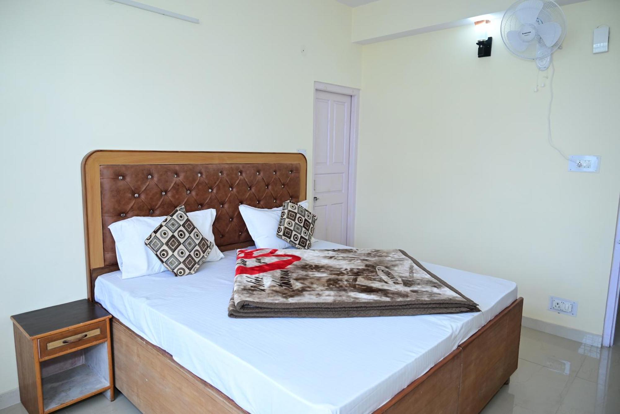 Krishna B&B Near Mall Road 심라 외부 사진