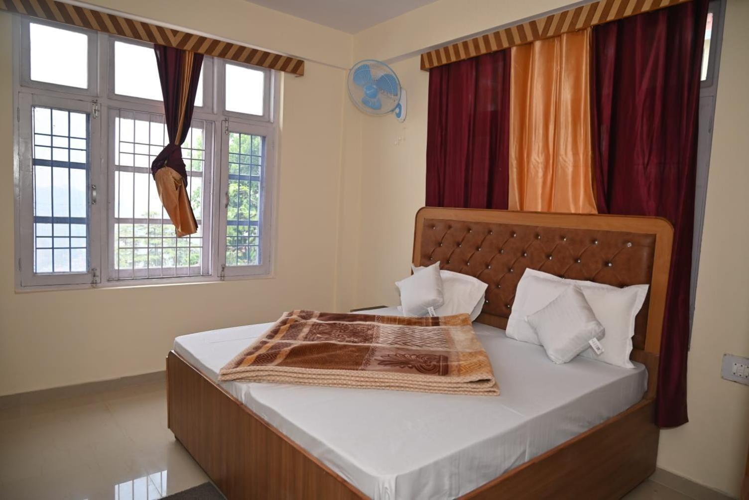 Krishna B&B Near Mall Road 심라 외부 사진